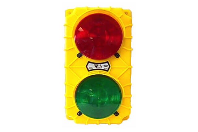 Stop and Go Loading Dock Safety Light with Switch and Flasher SG20